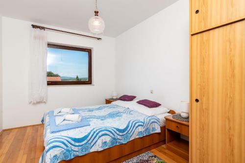 Apartment Slavica With Private Balcony And Parking Lot
