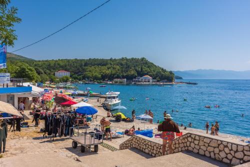 Luxury Apartments Lovorka 3 & 4***/****