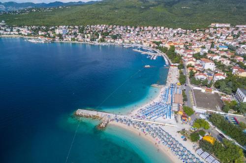 Luxury Apartments Lovorka 3 & 4***/****