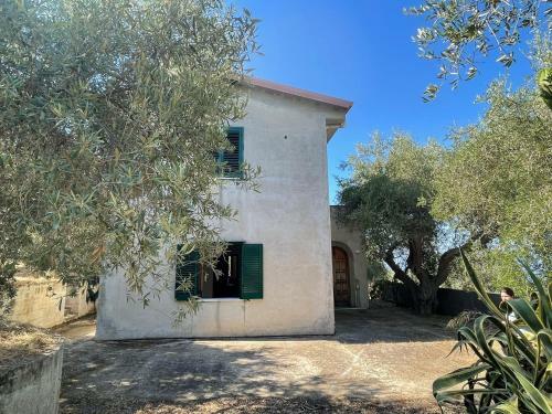 Villa Indipendente Con Giardino