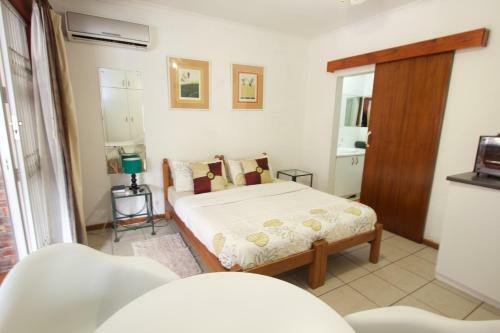 Hostal At Cheryl's Guesthouse