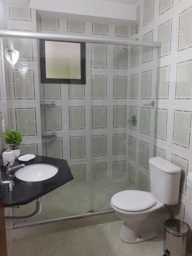 Apartamento Novo, Lindamente Decorado Com Estacionamento Inclu�do