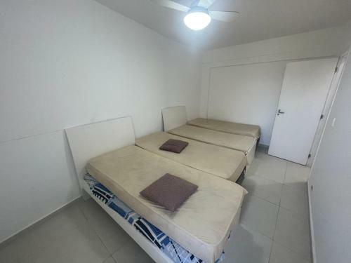 Apartamento Guaruj� 50 Metros Da Praia Da Enseada