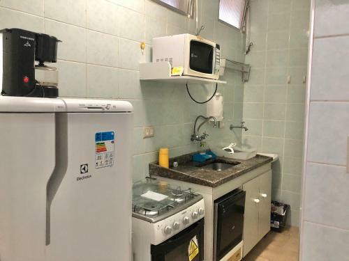 Apartamento Lindo Apto Com Varanda E Vista Para O Mar 2 Dorm