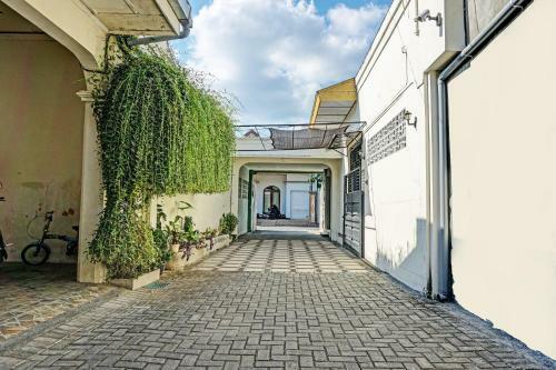 Hotel Oyo 91502 Kost Bu Lilies Syariah