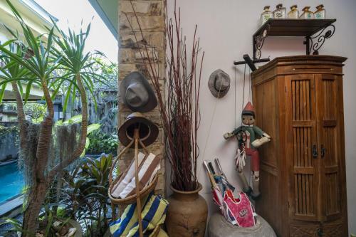 Frog Homestay
