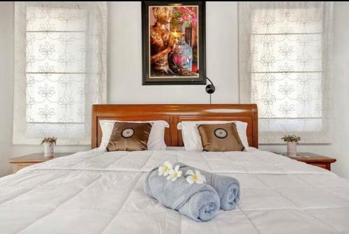 Large 5 Bedroom Seaview Pool Villa