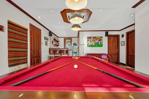 Large 5 Bedroom Seaview Pool Villa