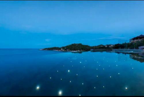 Modern 2 Bedroom Seaview Villa Comet