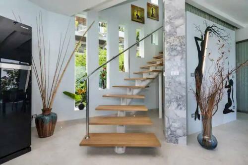 Modern 2 Bedroom Seaview Villa Comet
