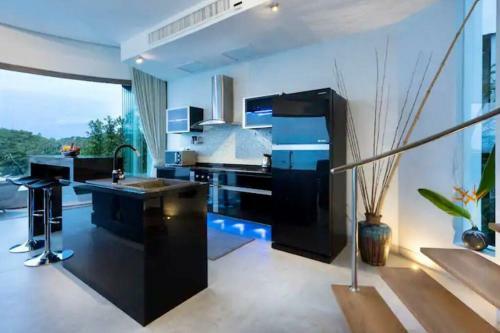 Modern 2 Bedroom Seaview Villa Comet