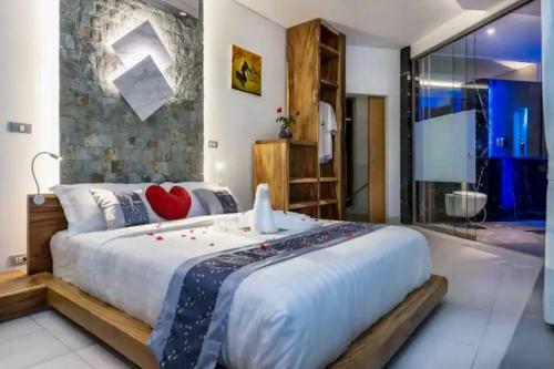 Modern 2 Bedroom Seaview Villa Comet