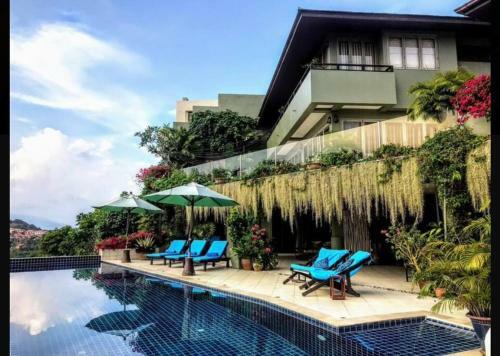 Breathtaking 6 Bedroom Seaview Villa