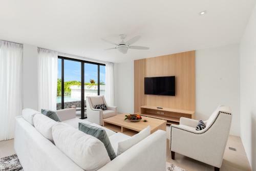 Areeya Villa Layan Phuket