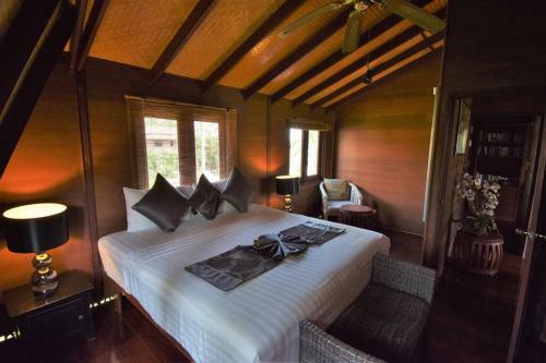 3 Bedroom Beach Front Villa 5 With 2 Pools (p3)
