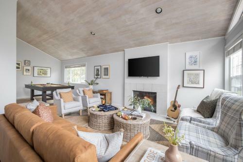 Black Oak By Avantstay Modern & Chic Santa Rosa Hideaway With Jacuzzi, Pool Table, & Fire Pit