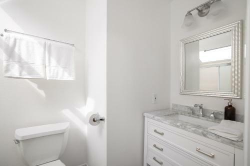 Black Oak By Avantstay Modern & Chic Santa Rosa Hideaway With Jacuzzi, Pool Table, & Fire Pit