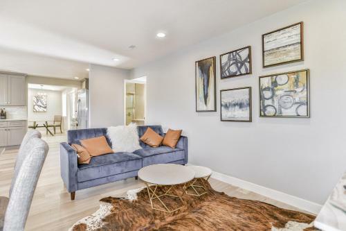@ Marbella Lane - 3br Stunning Home Pool Table