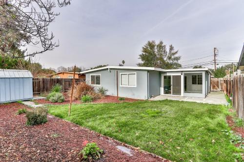 @ Marbella Lane - 3br Stunning Home Pool Table