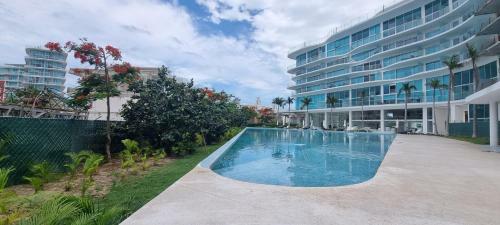 Apartamento Nuevo Y Hermoso Condo En Maritima Golf