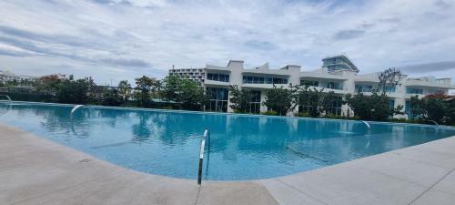 Apartamento Nuevo Y Hermoso Condo En Maritima Golf