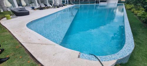 Apartamento Nuevo Y Hermoso Condo En Maritima Golf