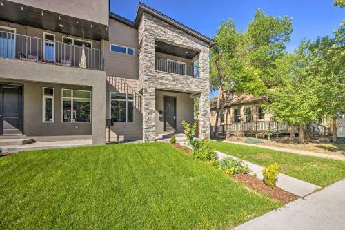 Luxe Colorado Springs Home Fireplace, Grill!