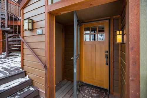 Tamarron Gambel Oak 794