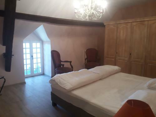 Grand G�te Au Ch�teau