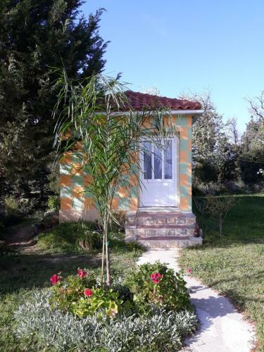 Beautiful 2-bed Cottage In Chavriata Near 2 Beache