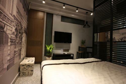 Sunrise Apartments