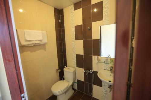 Tuan Viet Hotel