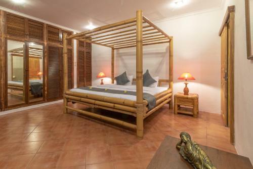 Villa Dinding Batu