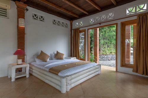 Villa Dinding Batu
