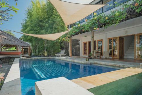 Villa Dinding Batu