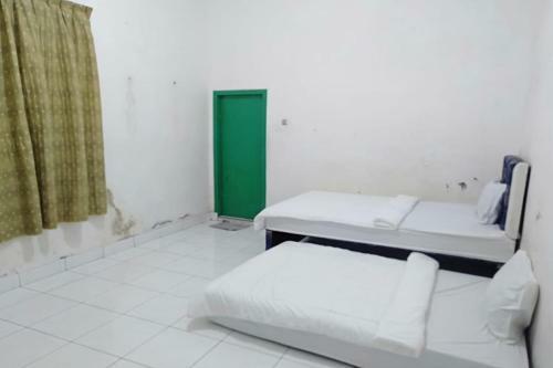 Hotel Express O 91436 Mess Sadam