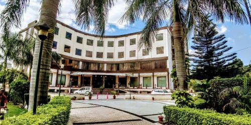 Chinmay Resort & Hotel