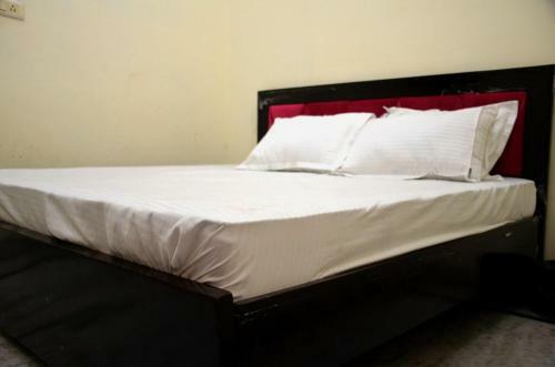 Oyo 90777 Hotel Neelkanth