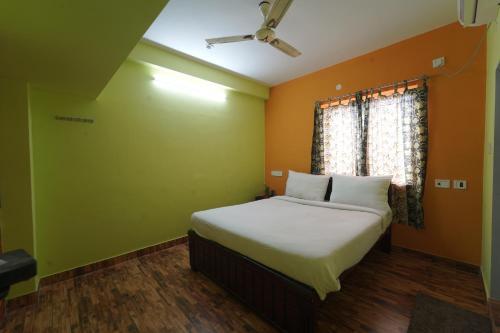 Hotel Maahi Stays