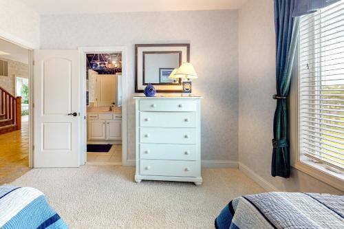 Fenwick Acres --- 37138 Ocean Park Ln