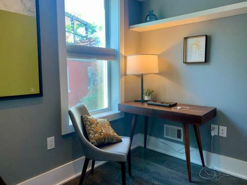 Classic Rowhouse In Hip, Vibrant Bloomingdale
