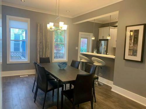 Classic Rowhouse In Hip, Vibrant Bloomingdale
