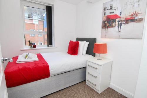 Canalview House - Elegant Spacious Coventry Home For Large Groups