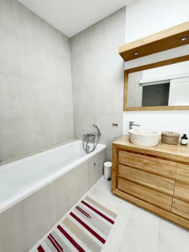 Guestready - Charming 3-bed House With Garden