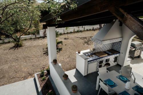 Villa Capo Plaja In Cefal� With Pool