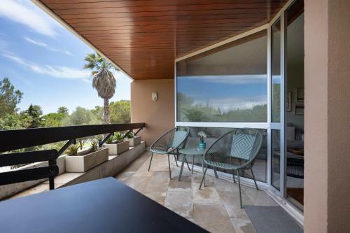 Sublime Apartment Next To The Sea