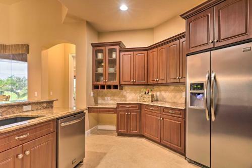 Cape Coral Retreat Heated Pool With No Charge!