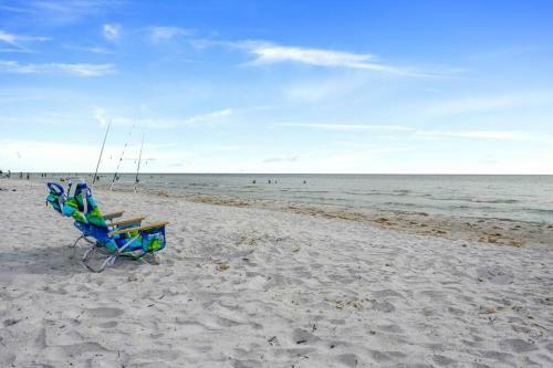 The Spanish Beach Home Only 10mins From The Beach!