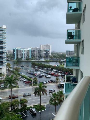Excellent Beach Front Apartment In The Tides In Hollywood Beach