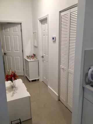 Hostal Miami Cozy House